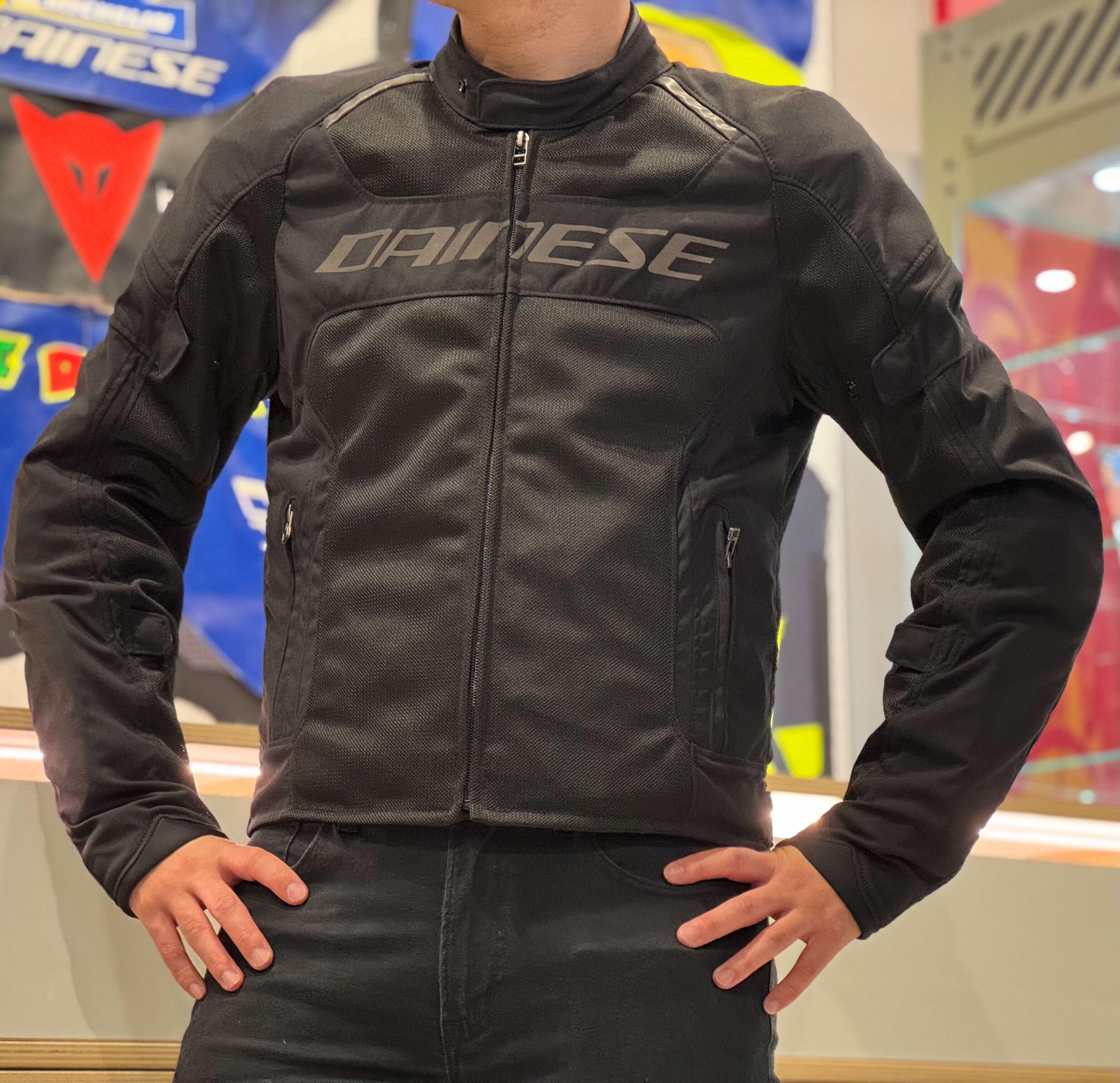 DAINESE メッシュバイクジャケット ブラック 夏物でもレーシーな雰囲気を楽しめるメッシュジャケット2モデル